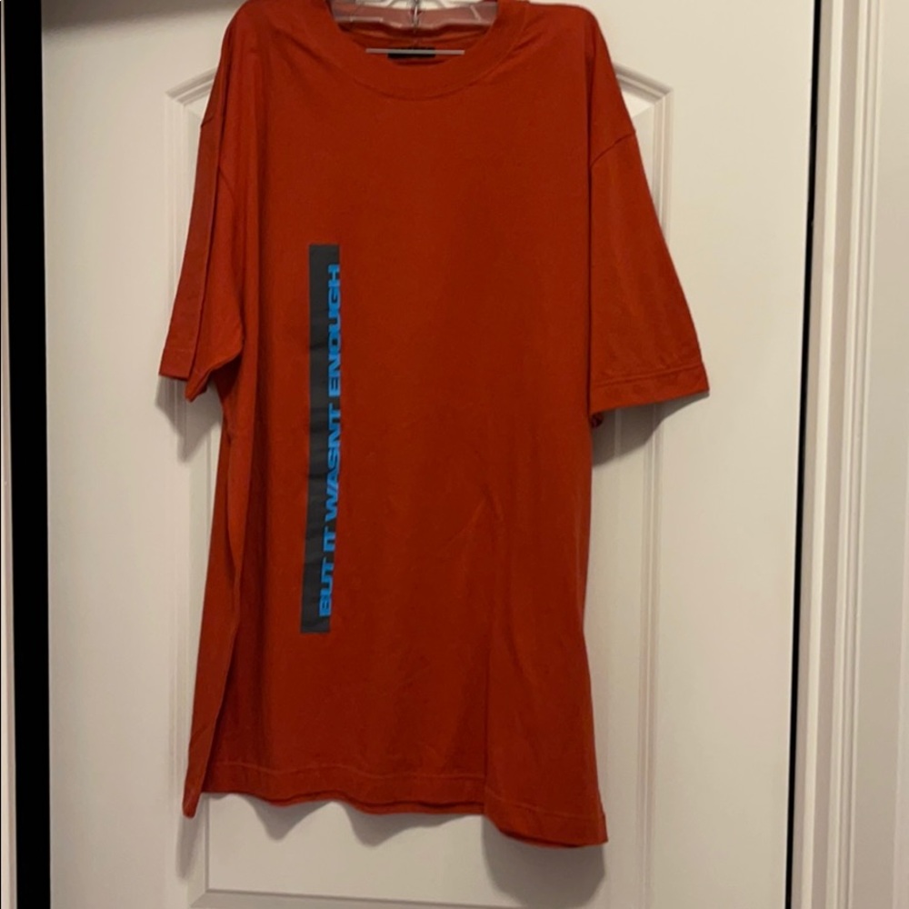 Tee shirt